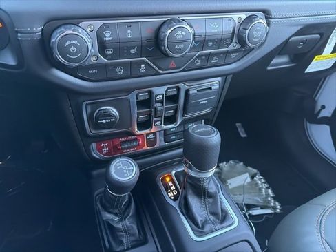 New 2026 Jeep Gladiator Mojave w/ Safety Group image 15