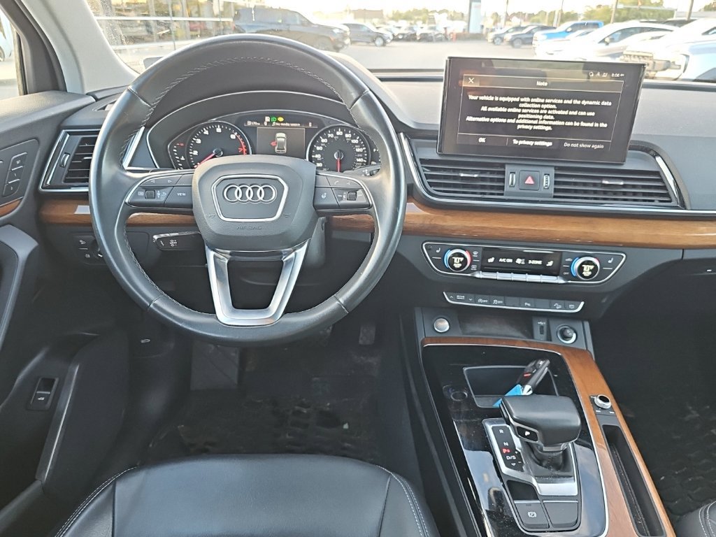 Certified 2022 Audi Q5 2.0T Premium w/ Convenience Package AWD/4WD image 2