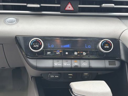 Certified 2023 Hyundai Elantra SEL FWD image 30