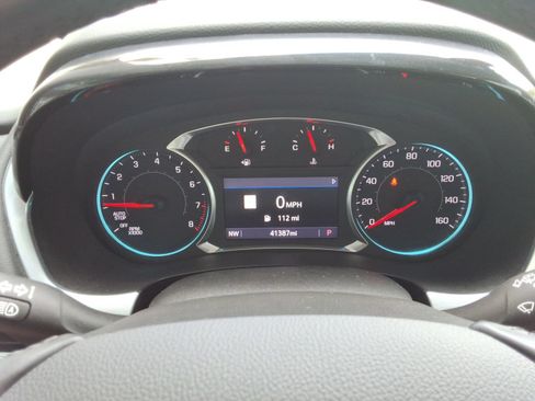Used 2021 Chevrolet Traverse LT w/ LT Premium Package AWD/4WD image 14