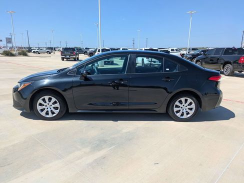 Used 2022 Toyota Corolla LE w/ Carpet Mat Package (TMS) image 6