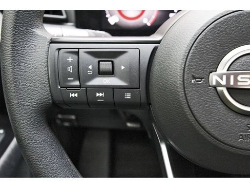 Used 2026 Nissan Kicks SV FWD image 17