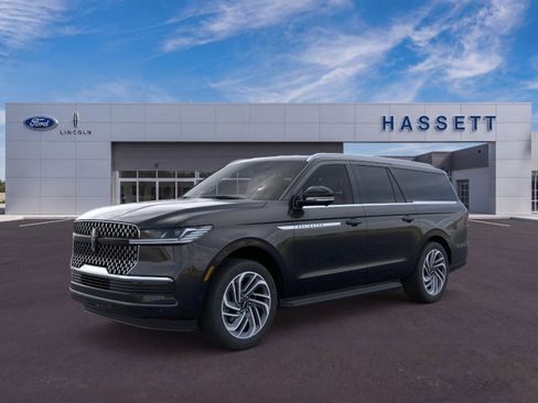 New 2026 Lincoln Navigator L Premier AWD/4WD image 1