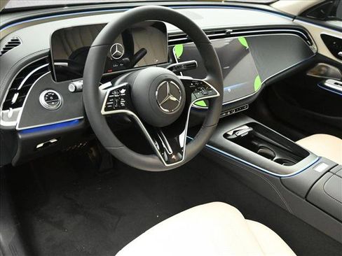 New 2026 Mercedes-Benz E 350 4MATIC Sedan image 10