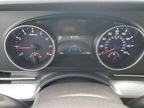 Used 2024 Kia Carnival LX image 24