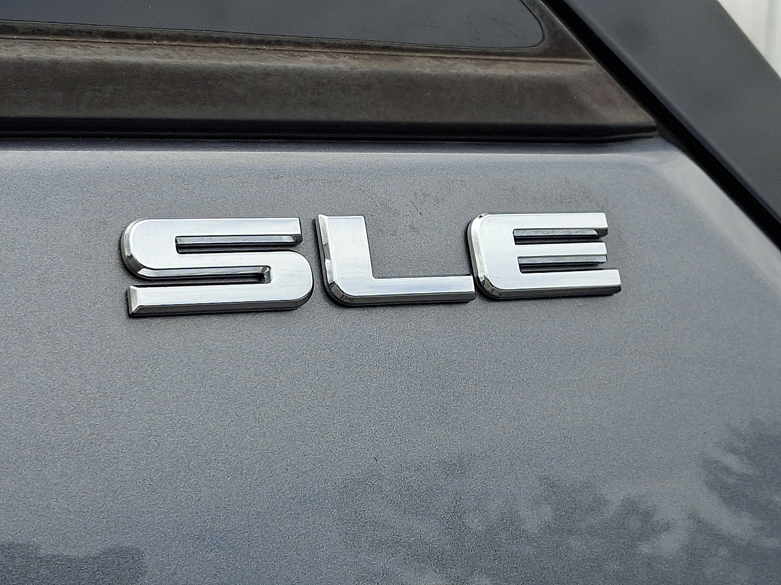 Used 2020 GMC Terrain SLE FWD image 30