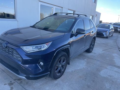 Used 2021 Toyota RAV4 XSE image 1