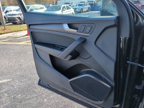 Used 2023 Audi Q5 2.0T Premium w/ Convenience Package image 23