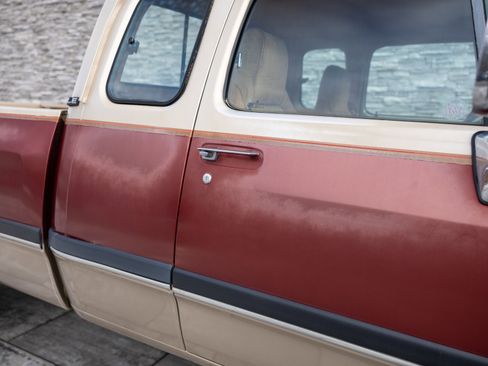 Used 1993 Dodge D/W Truck 250 image 30