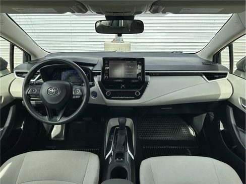 Used 2020 Toyota Corolla LE image 18