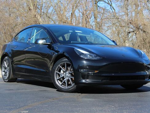 Used 2022 Tesla Model 3 Long Range image 1