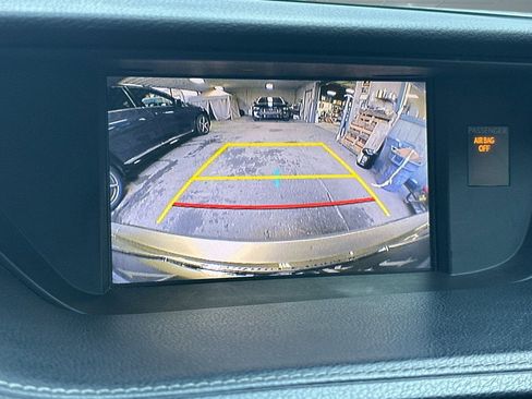 Used 2016 Lexus ES 300h image 25