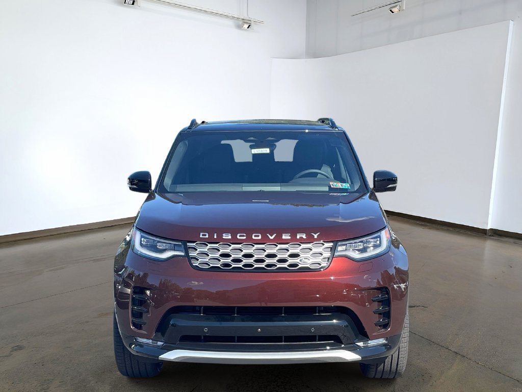 New 2026 Land Rover Discovery Limited Edition AWD/4WD image 2