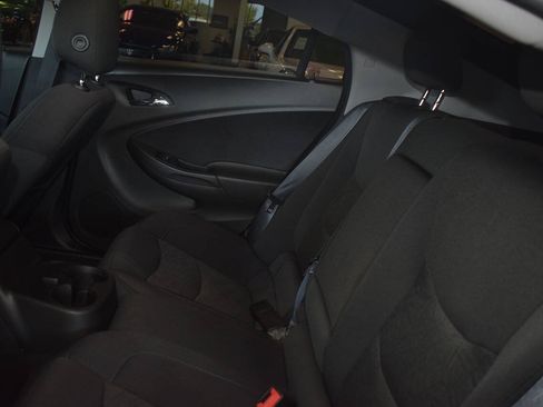 Used 2018 Chevrolet Volt LT FWD image 13
