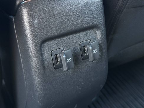 Used 2023 Nissan Kicks SV FWD image 33