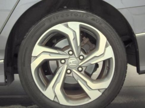 Used 2020 Honda Accord EX image 9