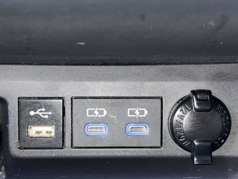 Used 2022 Toyota Highlander XLE FWD image 5