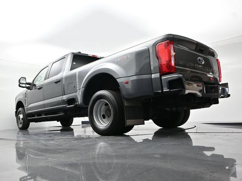 Certified 2025 Ford F350 XLT AWD/4WD image 19