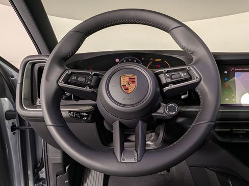 New 2026 Porsche Cayenne image 37