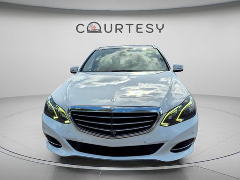 Used 2016 Mercedes-Benz E 350 Sedan w/ Premium Package image 10
