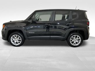 Used 2023 Jeep Renegade Latitude video 2