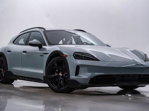 New 2025 Porsche Taycan 4 Cross Turismo image 8