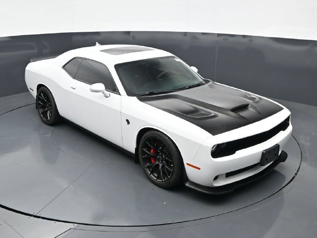 Used 2016 Dodge Challenger SRT Hellcat RWD image 39