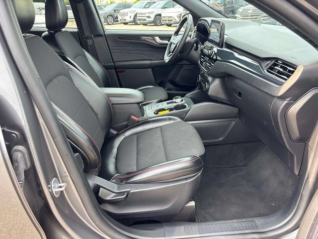Used 2024 Ford Escape ST-Line AWD/4WD image 16