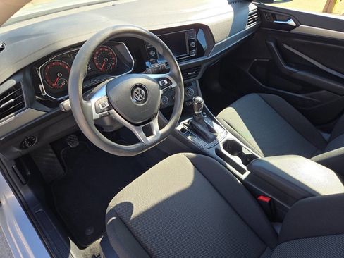 Used 2019 Volkswagen Jetta S image 27