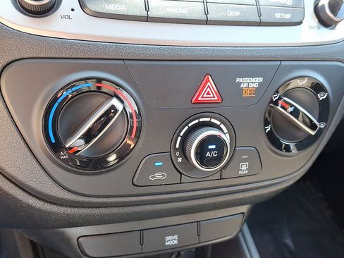 Used 2020 Hyundai Accent SEL FWD image 15