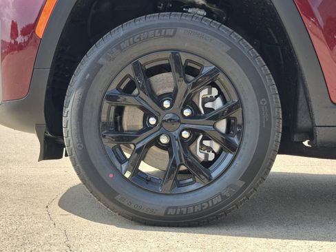 New 2026 Jeep Grand Cherokee L 4WD image 12