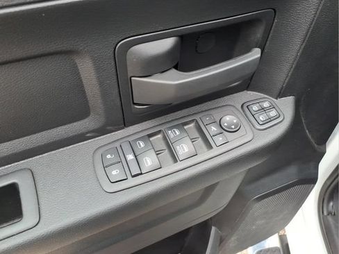 Used 2024 RAM 2500 Tradesman w/ Chrome Appearance Group AWD/4WD image 16