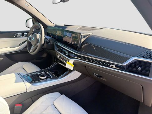 New 2026 BMW X5 M60i image 15