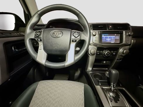 Used 2018 Toyota 4Runner SR5 image 33