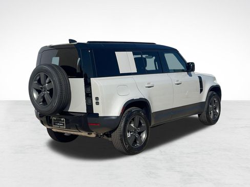 Used 2026 Land Rover Defender 110 S AWD/4WD image 9