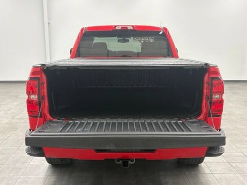 Used 2018 Chevrolet Silverado 1500 Custom w/ Custom Value Package AWD/4WD image 8