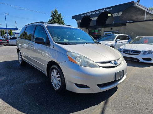 Used 2007 Toyota Sienna LE image 1