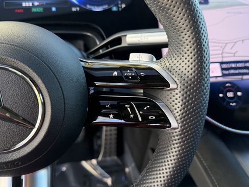 Used 2023 Mercedes-Benz EQS 580 EQS 580 image 25