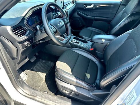 Used 2025 Ford Escape ST-Line AWD/4WD image 11