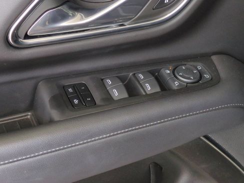 Used 2023 Chevrolet Tahoe Z71 w/ Luxury Package AWD/4WD image 11