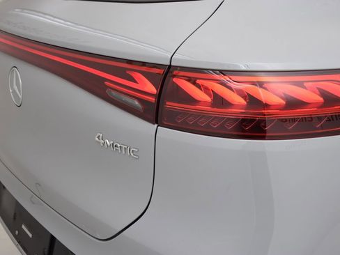 New 2026 Mercedes-Benz EQS 550 4MATIC SUV image 14