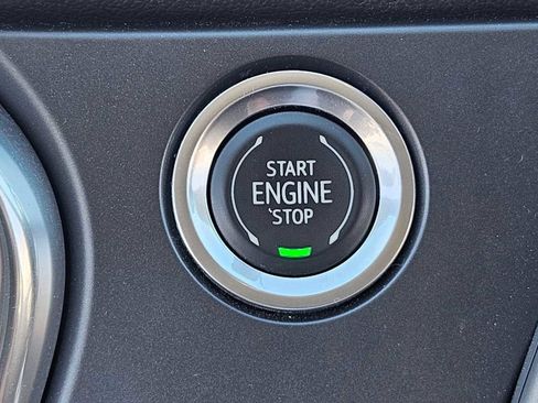 Used 2020 Chevrolet Blazer LT image 20