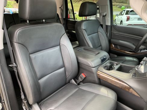 Used 2019 Chevrolet Tahoe LT w/ Luxury Package AWD/4WD image 47