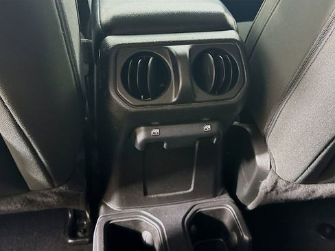 Used 2021 Jeep Wrangler Unlimited Sport image 28