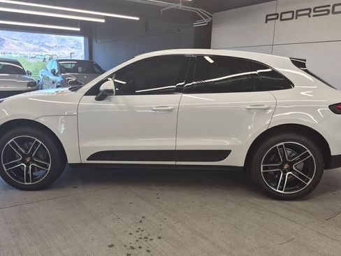 Certified 2021 Porsche Macan AWD/4WD image 2