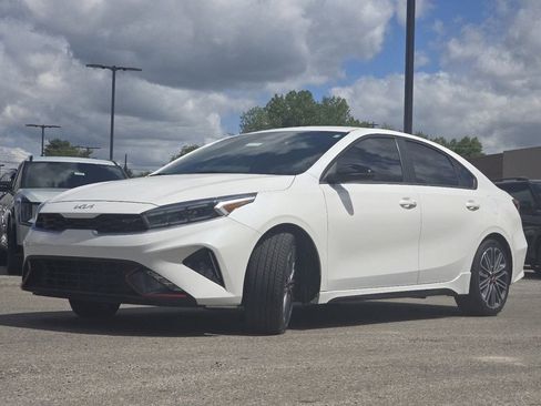 Used 2022 Kia Forte GT FWD image 11