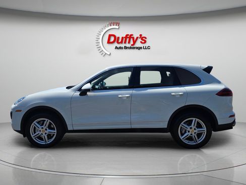 Used 2018 Porsche Cayenne S AWD/4WD image 18
