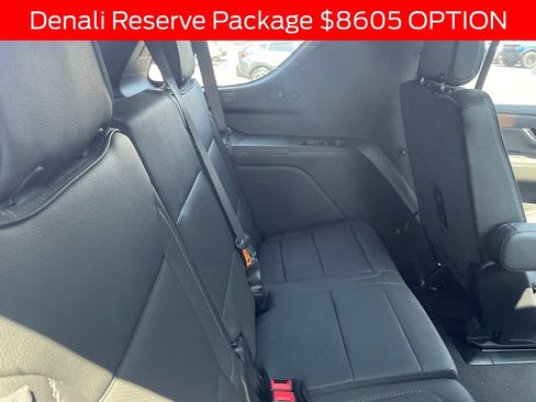 Used 2026 GMC Yukon Denali w/ Denali Reserve Package AWD/4WD image 10