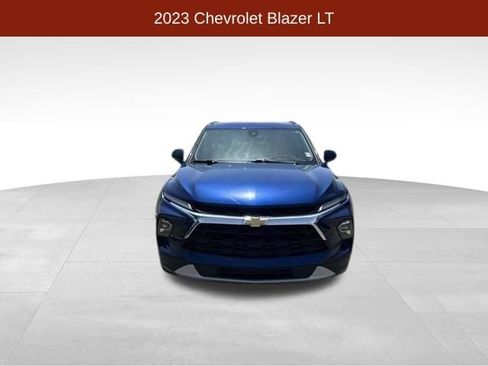 Used 2023 Chevrolet Blazer LT w/ Convenience Package FWD image 2