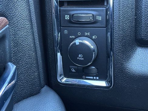 Used 2017 RAM 2500 Laramie image 29